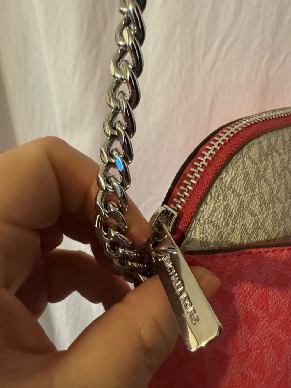 NWT Micheal Kors Jet Set Travel Bag. Women's Crossbody Bagin Raspberry and Cream - Picture 7 of 16